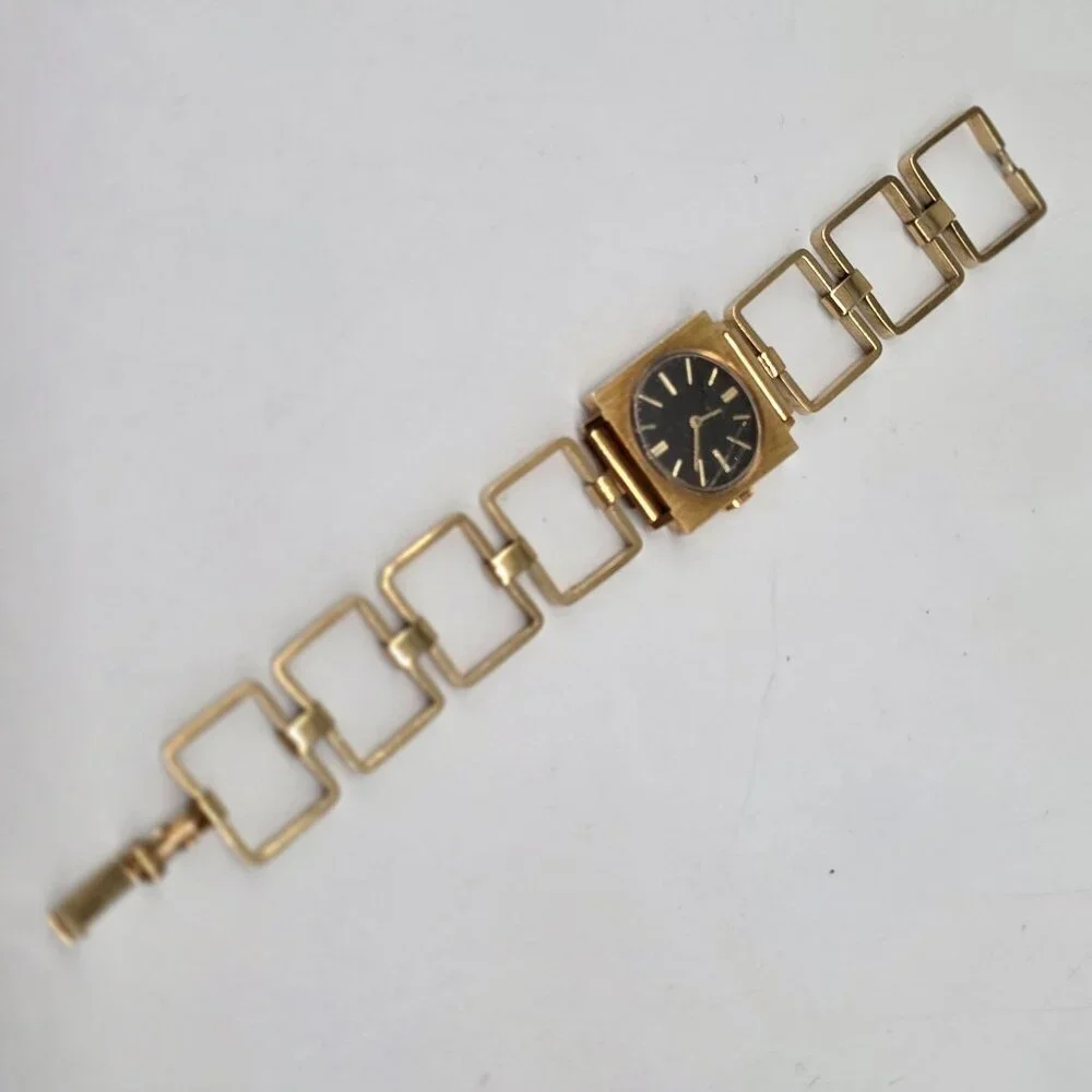 1960s Timex Gold-Tone Square Link Womens Watch Quartz Black Dial Wind Up - Picture 4 of 13